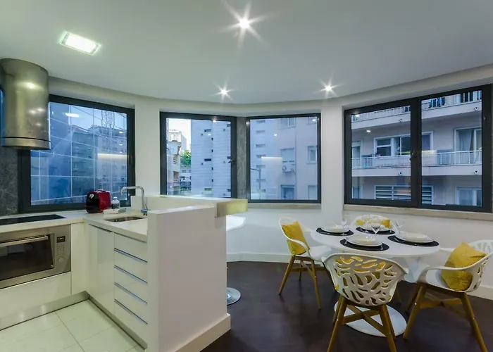 Avenue Marques - Luxury